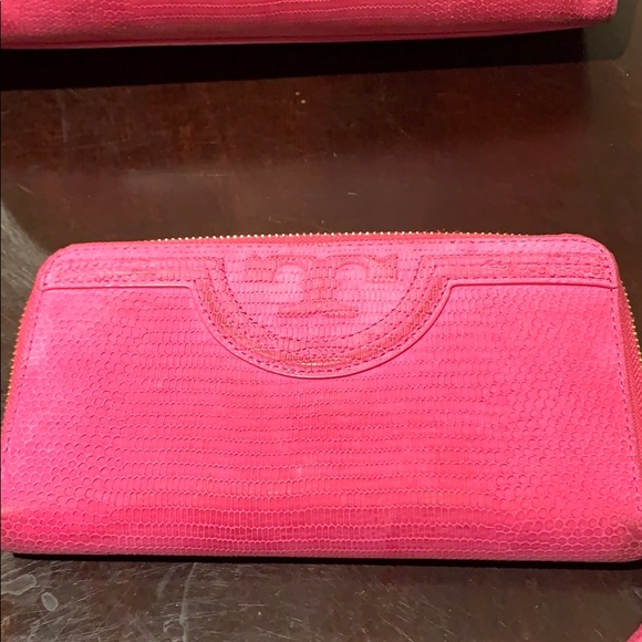Tory Burch Handbags - Tory Burch Fleming ZIP Continental Wallet Tory Burch Handbags - Tory Burch Fleming ZIP Continental Wallet